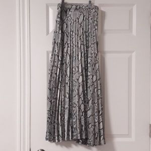 NEW Snakeprint pleated maxi skirt S-M US6 EU38